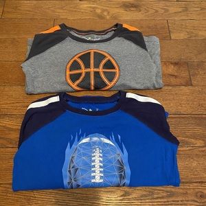 Set of kids long sleeve tees